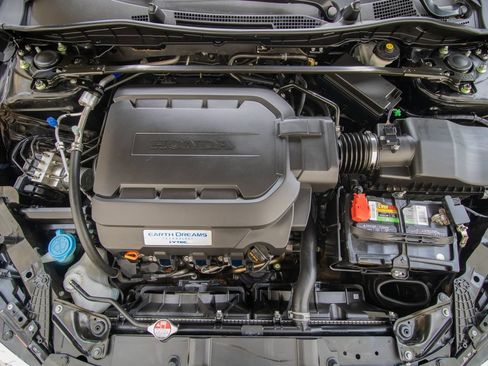 Used 2017 Honda Accord Touring image 44