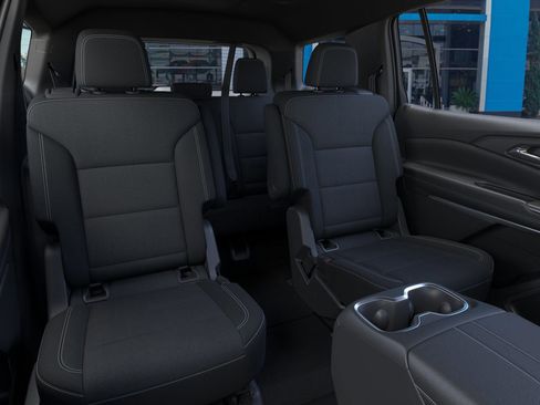 New 2025 Chevrolet Traverse LT image 17