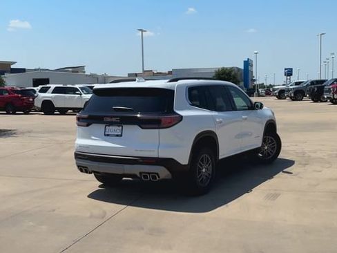 New 2026 GMC Acadia Elevation FWD image 8