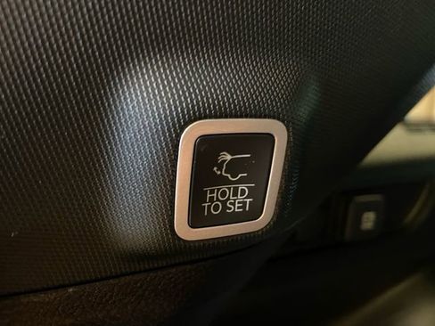 New 2025 Jeep Grand Cherokee Limited w/ Luxury Tech Group II image 20