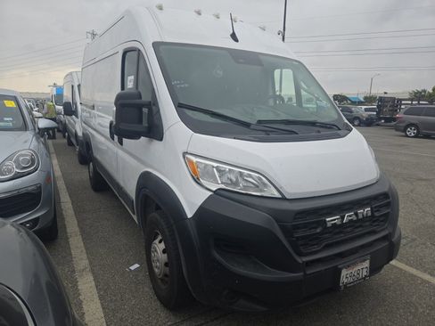 Used 2023 RAM ProMaster 2500 FWD image 4