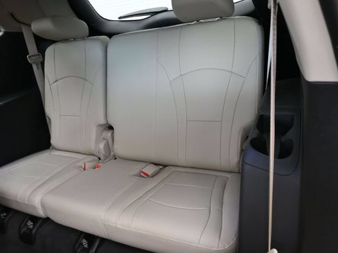 Used 2020 Buick Enclave Essence FWD image 31
