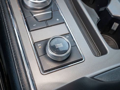 Used 2020 Ford Expedition XLT w/ Equipment Group 202A image 14