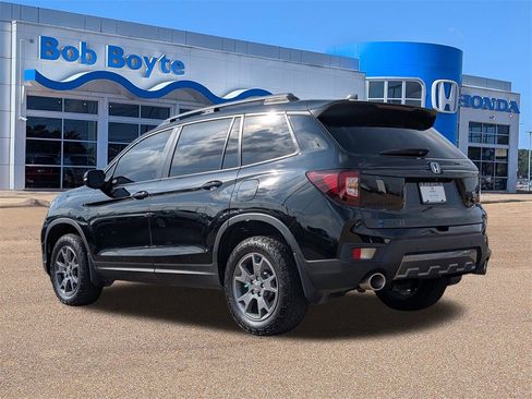 Certified 2025 Honda Passport TrailSport image 3