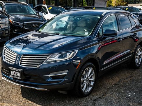 Used 2017 Lincoln MKC Select AWD/4WD image 4
