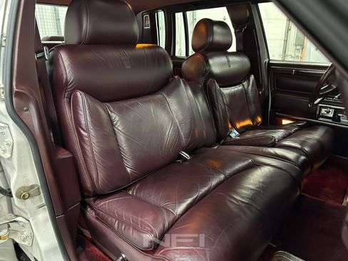 Used 1988 Lincoln Town Car Signature image 33