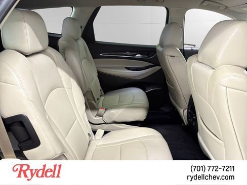 Used 2021 Buick Enclave Essence w/ Sound and Sites Package AWD/4WD image 18