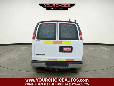 Used 2014 Chevrolet Express 2500 image 4