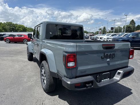 New 2026 Jeep Gladiator Sport AWD/4WD image 12