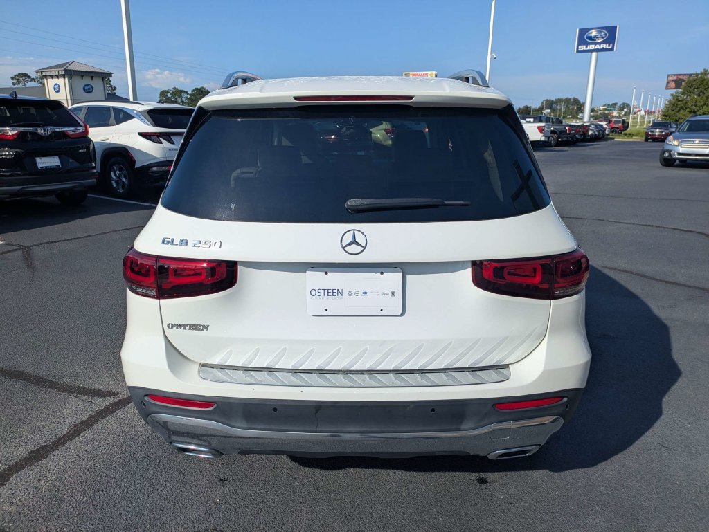 Used 2022 Mercedes-Benz GLB 250 image 6
