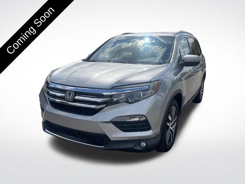 Used 2016 Honda Pilot Touring image 1