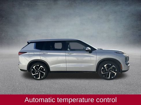 Used 2024 Mitsubishi Outlander SE Black Edition image 7