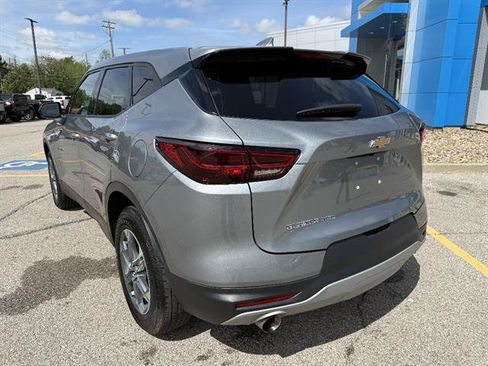 Certified 2025 Chevrolet Blazer LT AWD/4WD image 4