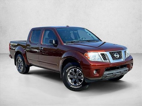 Used 2017 Nissan Frontier Desert Runner image 11