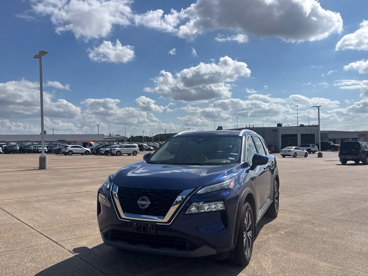Certified 2023 Nissan Rogue SV w/ SV Premium B Package FWD image 9