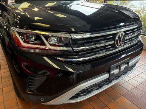 Used 2021 Volkswagen Atlas SEL AWD/4WD image 2