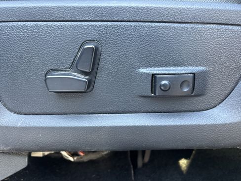 Used 2016 RAM 3500 Big Horn image 13