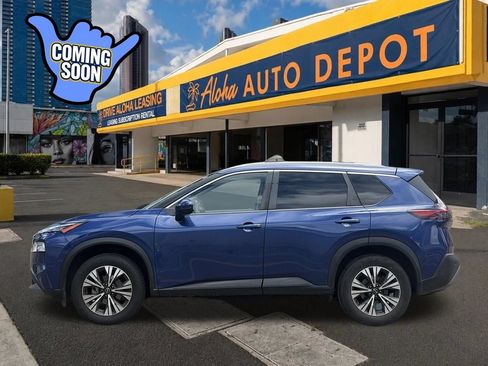 Used 2022 Nissan Rogue SV w/ SV Premium Package FWD image 2