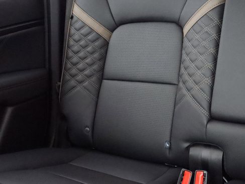 New 2026 GMC Canyon Denali image 13