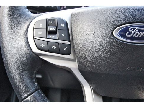 Used 2023 Ford Explorer XLT w/ Equipment Group 202A RWD image 19