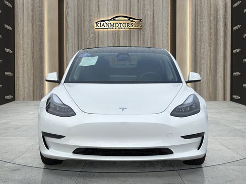 Used 2023 Tesla Model 3 Standard Range RWD image 2