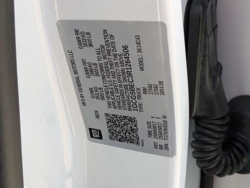 Used 2024 Chevrolet Colorado W/T RWD image 30