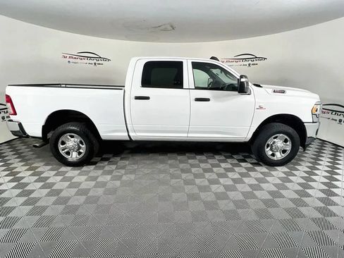 Used 2023 RAM 3500 Tradesman w/ Chrome Appearance Group AWD/4WD image 9