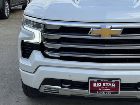 Used 2025 Chevrolet Silverado 1500 High Country image 6