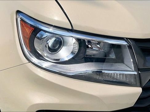 Used 2022 Chevrolet Colorado Z71 AWD/4WD image 28