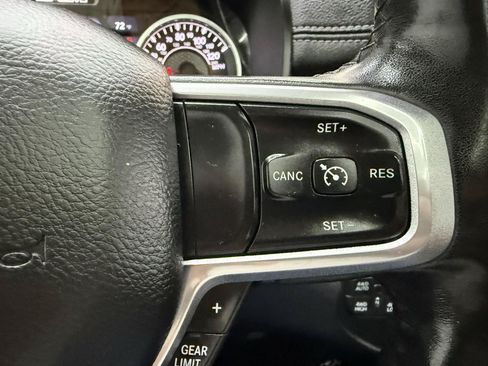 Used 2019 RAM 1500 Laramie AWD/4WD image 13