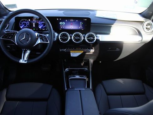 New 2024 Mercedes-Benz EQB 300 4MATIC image 38