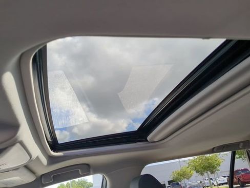 Certified 2022 Toyota RAV4 XLE w/ Convenience Package image 20