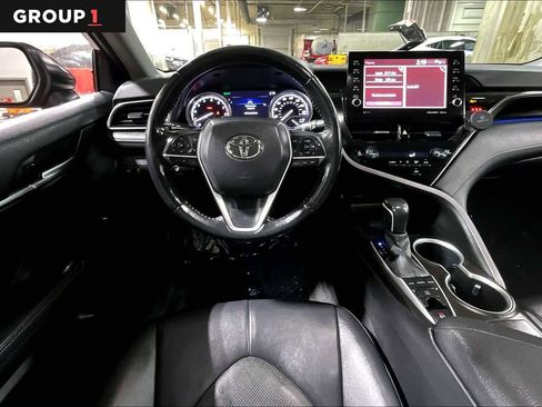 Used 2021 Toyota Camry XLE image 6