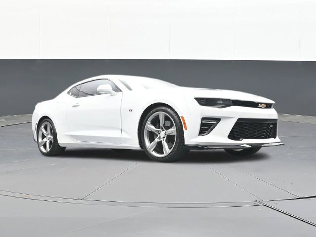 Used 2017 Chevrolet Camaro SS RWD image 51