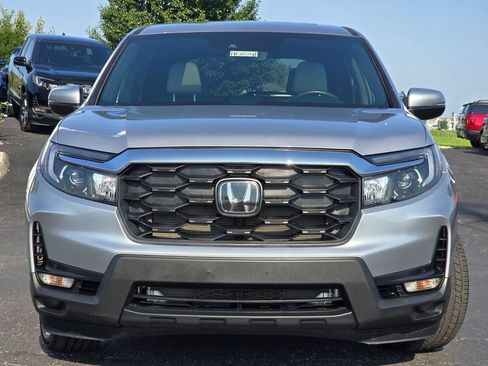 Used 2025 Honda Passport EX-L image 3
