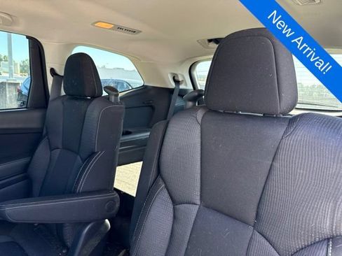 Used 2021 Subaru Ascent Premium w/ Convenience Package AWD/4WD image 11