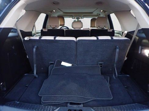 Used 2020 Ford Explorer XLT w/ Equipment Group 202A image 8