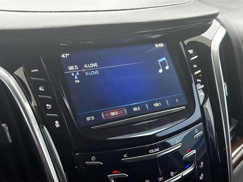 Used 2020 Cadillac Escalade ESV Luxury image 15