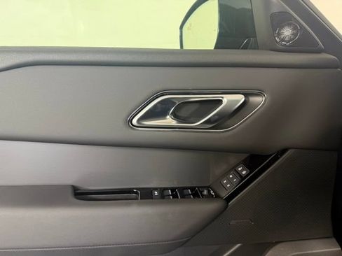 Used 2026 Land Rover Range Rover Velar S AWD/4WD image 21