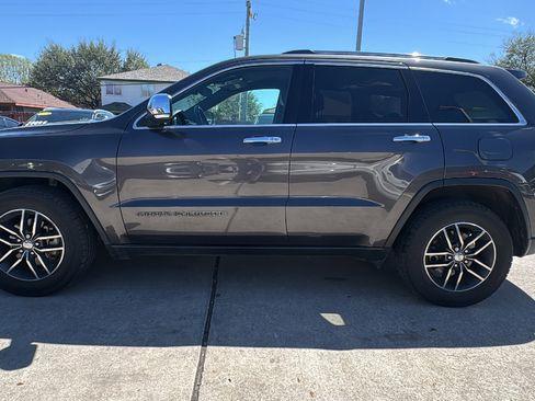 Used 2018 Jeep Grand Cherokee Limited RWD image 4