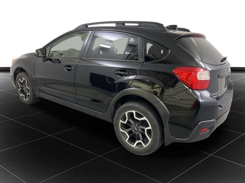 Used 2017 Subaru Crosstrek 2.0i Limited image 3