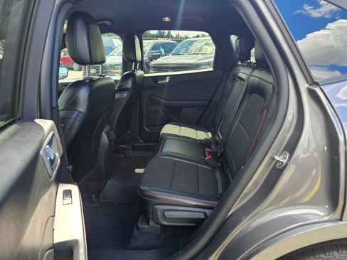 Certified 2024 Ford Escape ST-Line w/ Tech Pack #1 AWD/4WD image 9