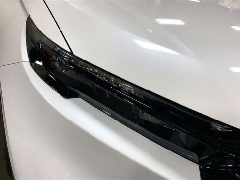 Used 2026 Honda CR-V TrailSport image 28