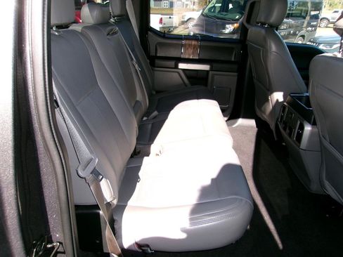 Used 2019 Ford F150 Lariat RWD image 17