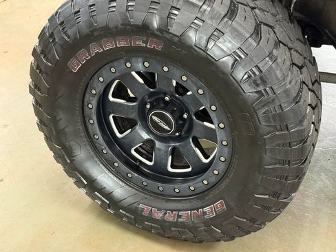 Used 2013 Jeep Wrangler Unlimited Rubicon AWD/4WD image 15