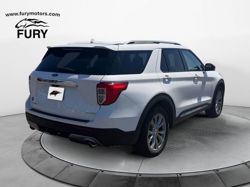 Used 2023 Ford Explorer Limited w/ Limited Technology Package AWD/4WD image 3