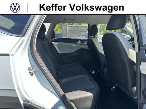New 2026 Volkswagen Taos SE FWD image 26
