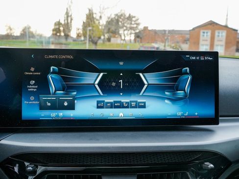 Used 2025 BMW 230i xDrive 230i xDrive w/ Convenience Package image 13