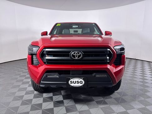 Used 2025 Toyota Tacoma SR5 AWD/4WD image 2