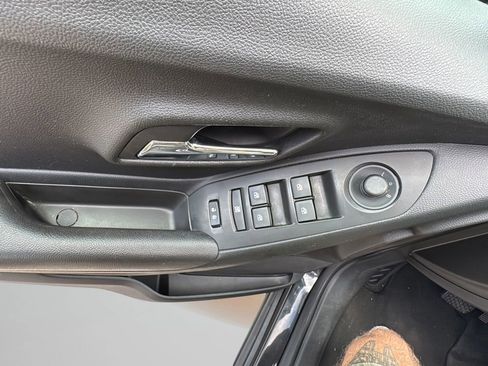 Used 2016 Chevrolet Trax LS FWD image 18